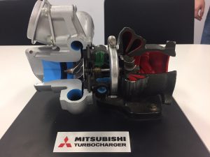 TT-Engineering_Hans_werkt_aan_de_Mitsubishi_Turbocharger